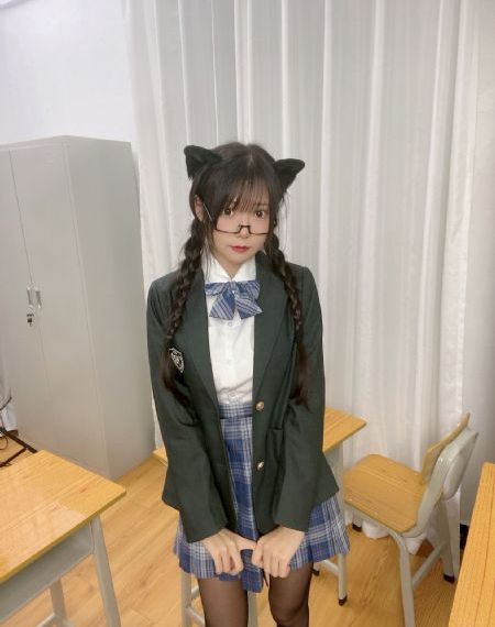 安妮日记在线观看完整版_4K天堂在线